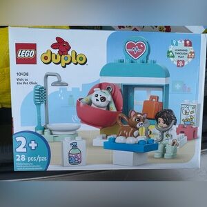 LEGO DUPLO Visit to the vet Clinic - 10438